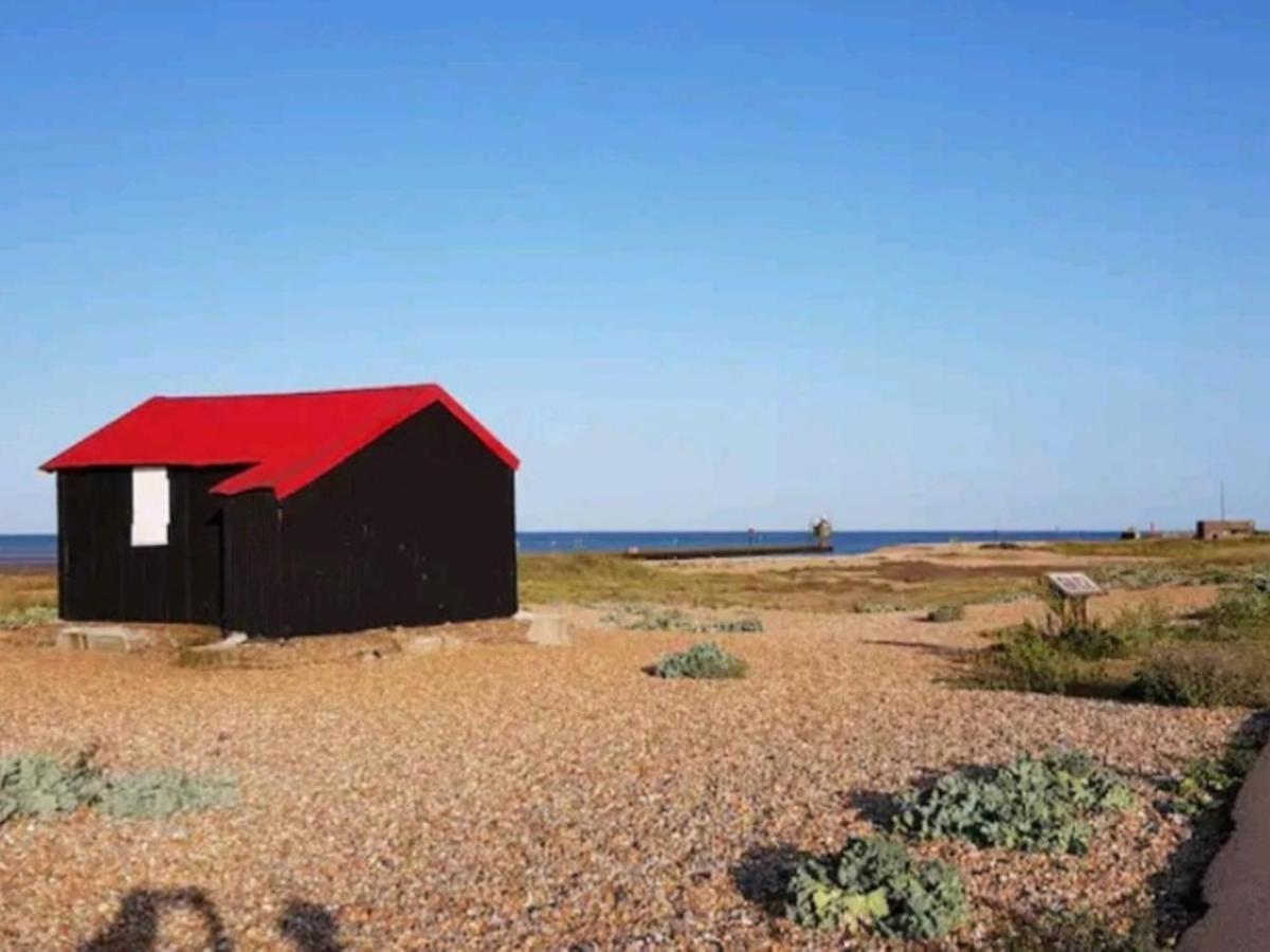 Pass The Keys Fabulous Beach Front Holiday Location Lydd Esterno foto