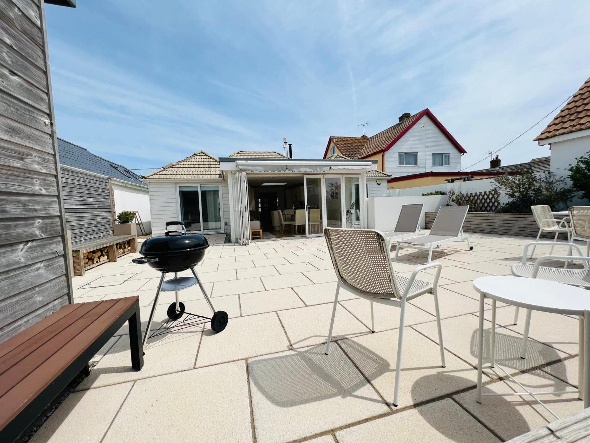 Pass The Keys Fabulous Beach Front Holiday Location Lydd Esterno foto
